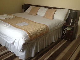 Waverley Hotel