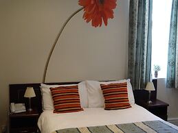 Waverley Hotel