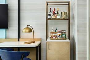 The Highland Dallas, Curio Collection by Hilton