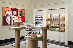 The Highland Dallas, Curio Collection by Hilton