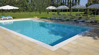 Hotel Venice Resort Airport