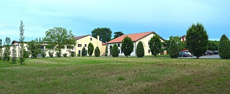 Hotel Venice Resort Airport