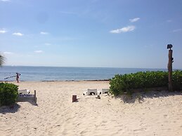 Acamaya Reef Cabanas - Caravan Park