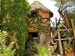 Acamaya Reef Cabanas - Caravan Park