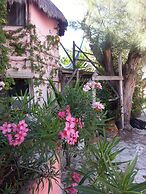 Acamaya Reef Cabanas - Caravan Park