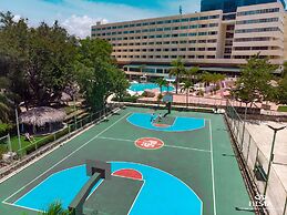 Dominican Fiesta Hotel