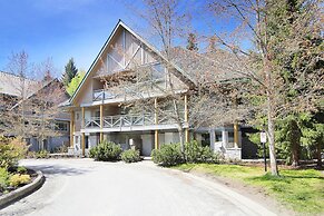 Valhalla Vacations at Whistler