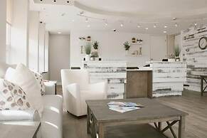 Montreal Beach Resort