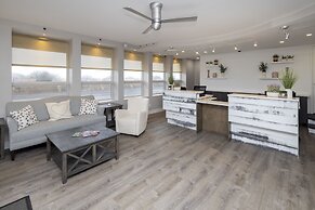 Montreal Beach Resort