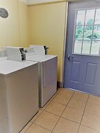 Super 8 by Wyndham Des Moines