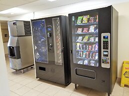 Super 8 by Wyndham Des Moines