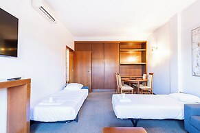 La Fontaine Hotel