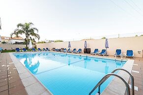 La Fontaine Hotel