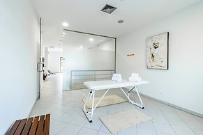 La Fontaine Hotel