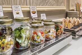 Catalonia Las Cortes Hotel