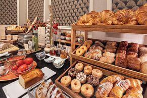 Catalonia Las Cortes Hotel