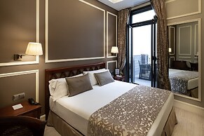 Catalonia Las Cortes Hotel