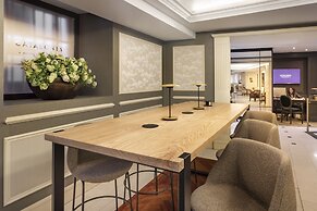 Catalonia Las Cortes Hotel