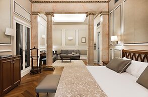 Catalonia Las Cortes Hotel