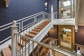 Catalonia Las Cortes Hotel