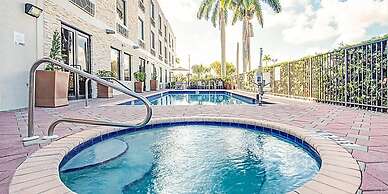 Holiday Inn Express Hotel & Suites Clewiston by IHG