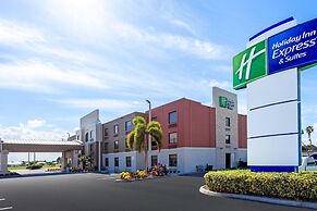Holiday Inn Express Hotel & Suites Clewiston by IHG