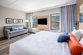 Hampton Inn & Suites Cashiers Sapphire Valley
