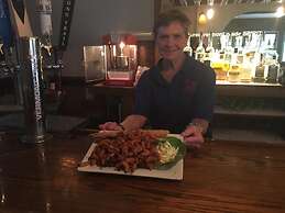 The Upper Pass Lodge at Magic Mountain