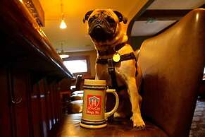 The Upper Pass Lodge at Magic Mountain