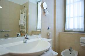 Best Western Crystal Palace Hotel