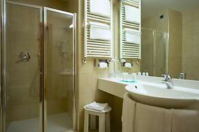 Best Western Crystal Palace Hotel