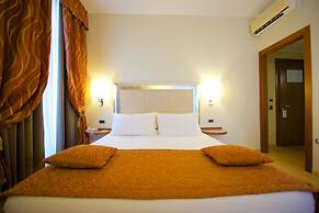 Best Western Crystal Palace Hotel