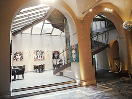 Borghese Palace Art Hotel