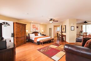 Mourelatos Lakeshore Resort