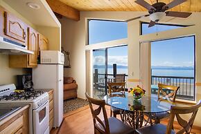 Mourelatos Lakeshore Resort