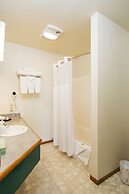 Mourelatos Lakeshore Resort