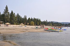 Mourelatos Lakeshore Resort