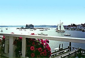 Boothbay Harbor Inn