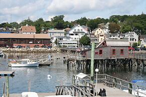 Boothbay Harbor Inn