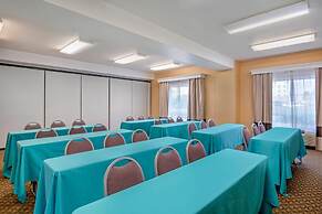 Comfort Inn & Suites Salem Northeast