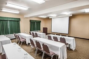 Comfort Inn and Suites Salem