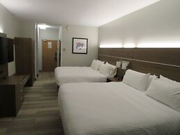 Holiday Inn Express & Suites South - Lincoln, an IHG Hotel