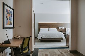 Holiday Inn Express & Suites South - Lincoln by IHG