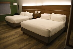 Holiday Inn Express & Suites South - Lincoln by IHG