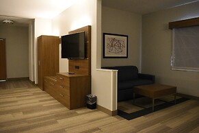 Holiday Inn Express & Suites South - Lincoln by IHG
