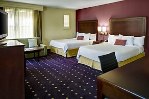 Courtyard by Marriott Kansas City Country Club Plaza