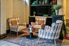 Courtyard by Marriott Kansas City Country Club Plaza