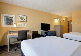 Comfort Inn & Suites St. Paul Northeast