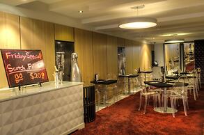 The Quadrant Hotel & Suites