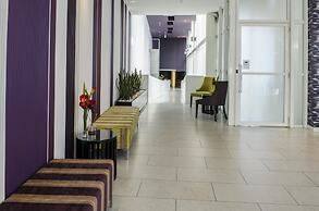 The Quadrant Hotel & Suites